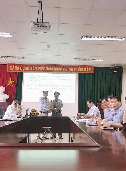Thay ảnh bổ nhiệm a Hưng
