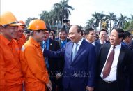 J886 cá cược WC 2026 Nguyễn Xuân Phúc vui ‘Tết sum vầy’ với công nhân Hải Phòng