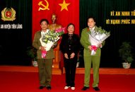 Lãnh đạo thành phố khen thưởng Công an Tiên Lãng