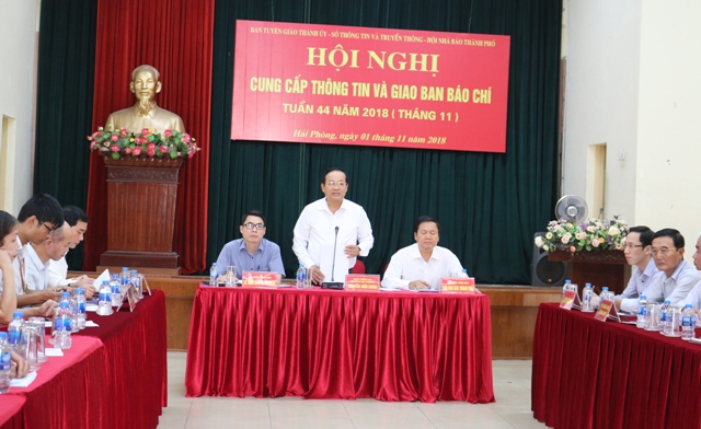 Hội nghị cung cấp thông tin và giao ban báo chí tuần 44: Đẩy mạnh tuyên truyền gương điển hình người tốt, việc tốt