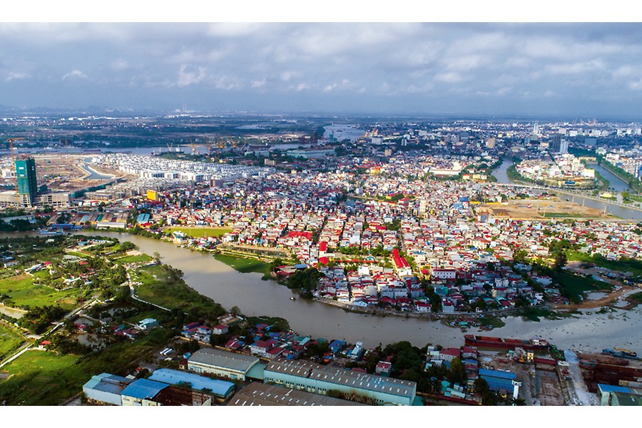 Đường chúng ta đi rộng dài rực sáng