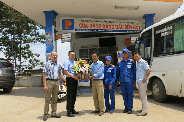 &Atilde;ng Ph&aacute;&ordm;&iexcl;m Ng&aacute;&raquo;c Hu&aacute;&raquo;&sup3;nh - Ph&Atilde;&sup3; gi&Atilde;&iexcl;m &Auml;&aacute;&raquo;c C&Atilde;&acute;ng ty khen th&AElig;&deg;&aacute;&raquo;ng CHXD B&aacute;&ordm;&iquest;n G&Atilde;&sup3;t