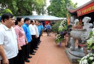 Lãnh đạo thành phố, Tổng Liên đoàn 88 com the gioi đỉnh cao Việt Nam dâng hương tưởng niệm đồng chí Nguyễn Đức Cảnh và liệt sĩ Hồ Ngọc Lân