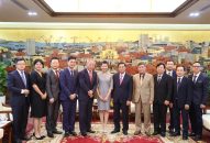 Lãnh đạo thành phố tiếp Tập đoàn Đăng ký nhận khuyến mãi  Thái Bình Dương (Trung Quốc)