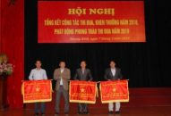 Quận Dương Kinh: 3 tập thể được UBND TP tặng Cờ thi đua