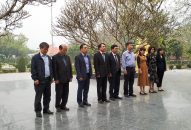 Đoàn đại biểu thành phố Hải Phòng dâng hương tưởng niệm tại Nghĩa trang liệt sỹ Điện Biên Phủ