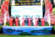 Lễ hội Làng cá Cát Bà: Khai mạc hội chợ triển lãm Thương mại-Du lịch-J88.com Đăng nhập, Đăng ký trang chủ nhà cái J88 Cát Bà năm 2019