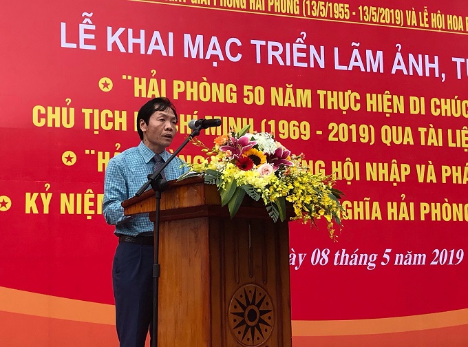 Lãnh đạo Sở Văn hóa và Thể thao phát biểu khai mạc Triển lãm
