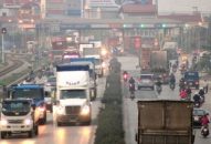 J881 ưu đãi hấp dẫn tình trạng công nhân đi ngược chiều đường trên QL5