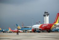 Bão số 3 đổ bộ, các hãng hàng không Việt huỷ hàng loạt chuyến bay