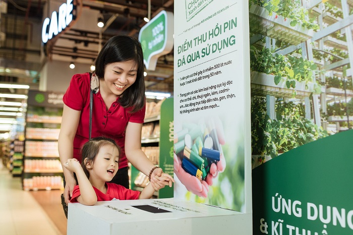 Toàn bộ2.200 điểm bán VinMart & VinMart+ cũng trở thành những địa điểm thu hồi pin đã qua sử dụnggóp phần bảo vệ J88vip00 Giải Trí Thể Thao từ những hành động nhỏ nhất.