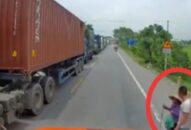 Hành động của tài xế container đối với cụ bà khiến cộng đồng mạng thán phục