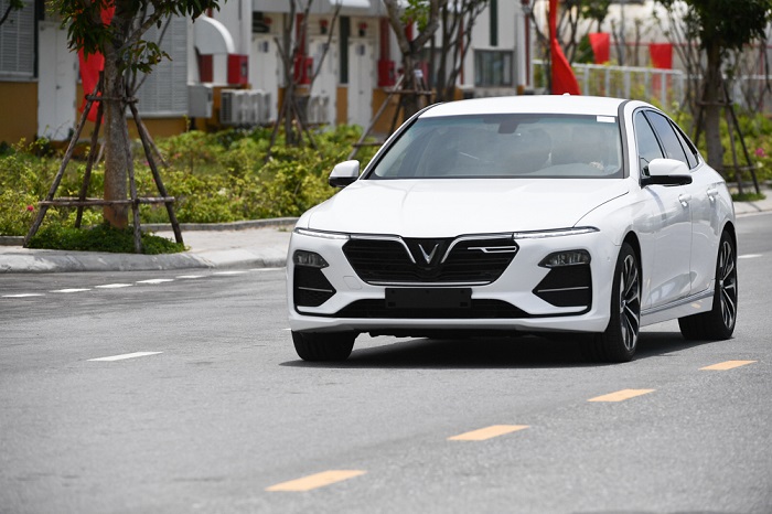Giá bán của ba dòng ô tô VinFast gồm Fadil, Lux A2.0 và Lux SA2.0 sẽ tiếp tục được duy trì như hiện tại sau thời điểm 1/9/2019.
