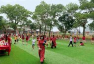 Tập đoàn Sao Đỏ tài trợ 200 triệu đồng Đăng ký nhận khuyến mãi  sân bóng cho trường tiểu học Đông Hải 2 tại Hải Phòng