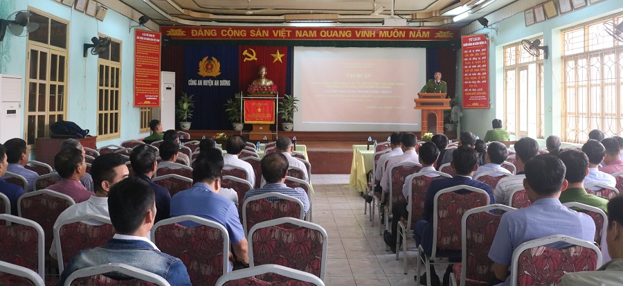 Quang cảnh lớp tập huấn 