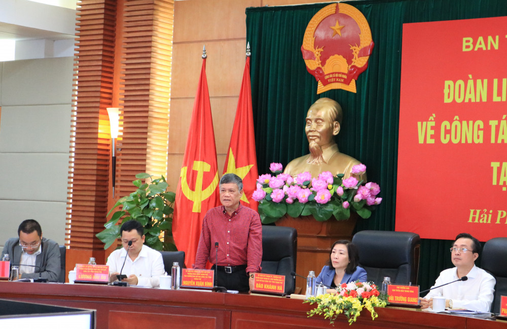 Đồng chí Nguyễn Xuân Bình – Phó Chủ tịch Thường trực UBND thành phố phát biểu tại buổi làm việc