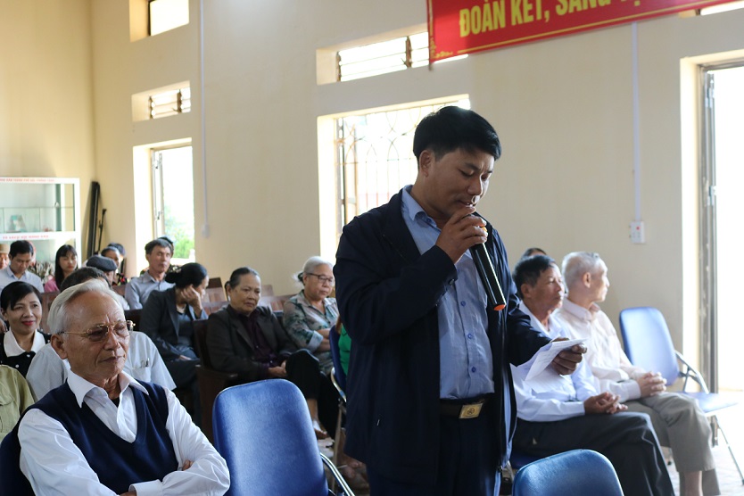 Nhiều ý kiến đóng góp của người dân được ghi nhận, trả lời tại buổi làm việc