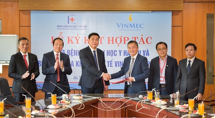 Bệnh viện Vinmec Hạ Long và Bệnh viện Đại học Y Hà Nội ký kết hợp tác nhằm nâng cao hơn nữa chất lượng dịch vụ khám chữa bệnh cho người dân Hải Phòng và các tỉnh lân cận