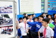 Phòng CSGT đường bộ – đường sắt và Trường THCS Ngô Quyền tổ chức tuyên truyền cho 2.200 học sinh, phụ huynh và giáo viên