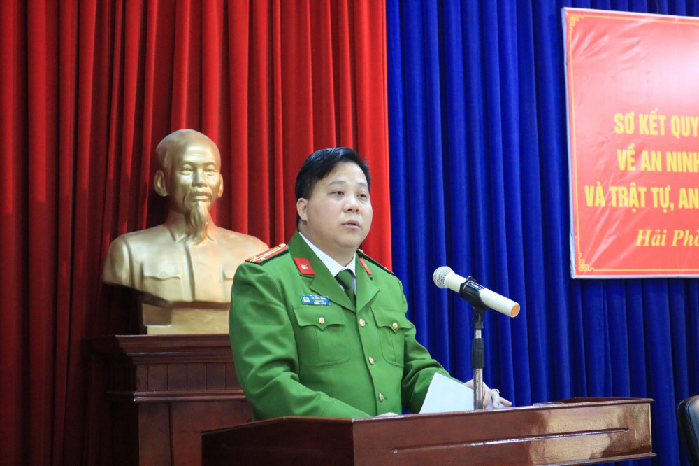 Thượng tá Bùi Trung Thành – Phó Giám đốc CATP, Phó Trưởng ban Ban ATGT thành phố phát biểu tại hội nghị