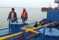 Tạm giữ tàu chở 30 ngàn lít dầu DO không rõ nguồn gốc