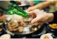 Quy định hạn chế hình ảnh diễn viên uống rượu, bia trên phim