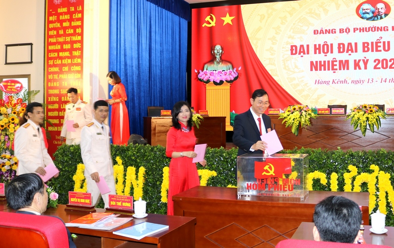Các đại biểu bỏ phiếu bầu BCH 8J88 Nổ Hũ, Bắn Cá, Thể Thao, Game Bài nhiệm kỳ 2020 - 2025