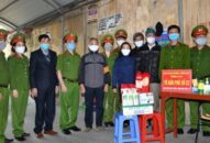Phòng Cảnh sát thi hành án hình sự & Hỗ trợ tư pháp – CATP: Tặng quà cho các tổ J881 ưu đãi hấp dẫn phòng chống dịch Covid – 19 trên địa bàn phường Cát Bi