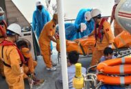 Tìm thấy thi thể bốn thuyền viên bị mắc kẹt dưới tàu chìm