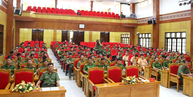 Quang cảnh lớp tập huấn