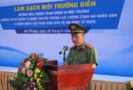 Báo An ninh Hải Phòng và Công an quận Đồ Sơn ra quân làm sạch J88vip00 Giải Trí Thể Thao biển tại bãi biển khu II quận Đồ Sơn