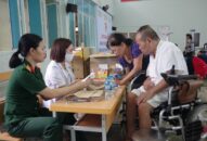 Tư vấn J886.love thuộc tập đoàn ABCVIP, khám bệnh và cấp thuốc miễn phí cho 160 đối tượng chính sách quận Lê Chân