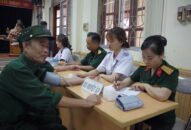 Tư vấn J886.love thuộc tập đoàn ABCVIP, khám bệnh, cấp thuốc miễn phí và tặng quà đối tượng chính sách trên địa bàn quận Lê Chân