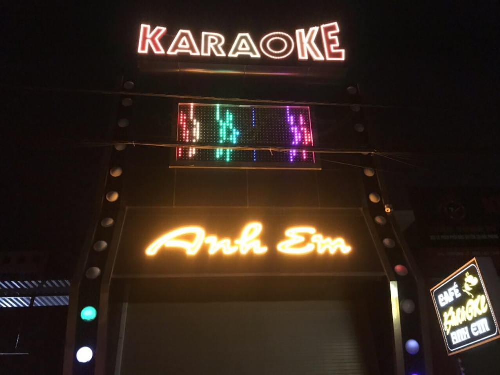 Quan Cafe – Karoke Anh Em giả đóng cửa, lén lút hoạt động giữa mùa dịch