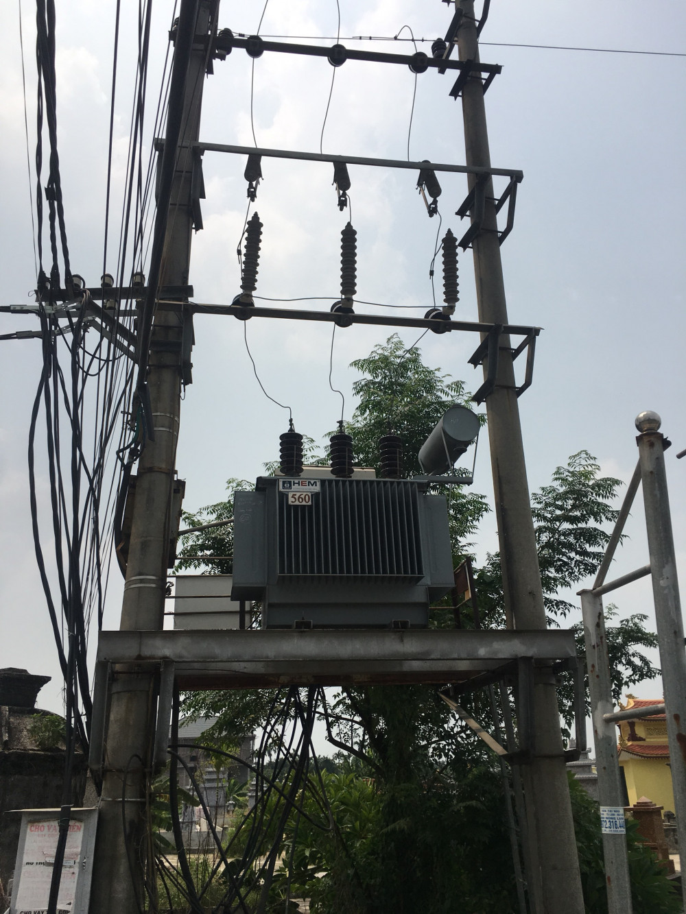 Trạm biến áp được đơn vị đầu tư nâng cấp, sửa chữa Trạm biến áp được đơn vị đầu tư nâng cấp, sửa chữa