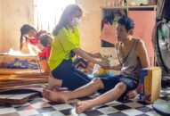 Quán cơm thiện nguyện Hải Phòng tặng gạo cho người nghèo hàng tháng