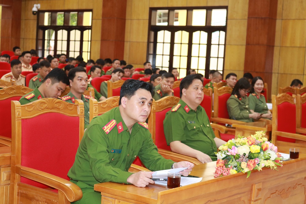 Các đại biểu dự lễ khai giảng