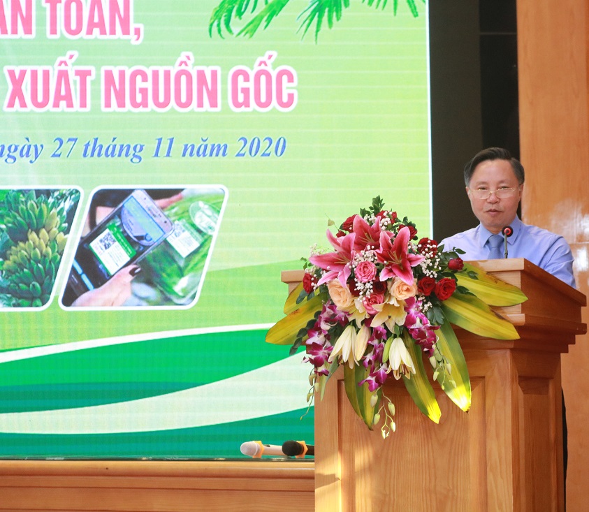 Chuyên viên cao cấp Kim Văn Tiêu – Phó giám đốc Trung tâm Khuyến nông Quốc gia phát biểu khai mạc diễn đàn