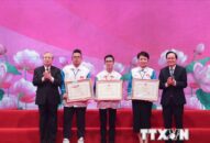 Tuyên dương học sinh, sinh viên xuất sắc học tập và làm theo lời Bác