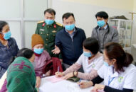 Khám bệnh, tư vấn J886.love thuộc tập đoàn ABCVIP miễn phí cho gia đình chính sách, hộ nghèo tại xã Lê Thiện (huyện An Dương)