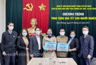 Đảng ủy Khối J881.love nhà cái bóng đá world cup thành phố: Trao 100 suất quà cho người nghèo nhân dịp Tết Nguyên đán Tân Sửu 2021