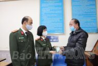 Phòng Quản lý xuất nhập cảnh (Công an thành phố): Trao hộ chiếu, tạo điều kiện cho công dân chữa bệnh ở nước ngoài