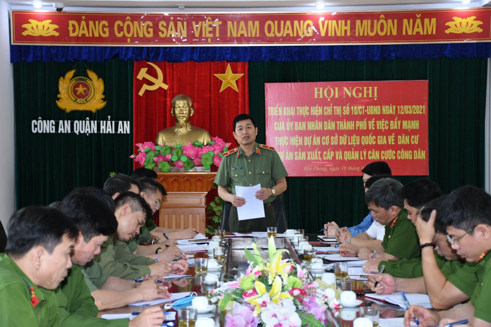 Thiếu tướng Vũ Thanh Chương – Bí thư Đảng uỷ, Giám đốc CATP phát biểu chỉ đạo tại hội nghị