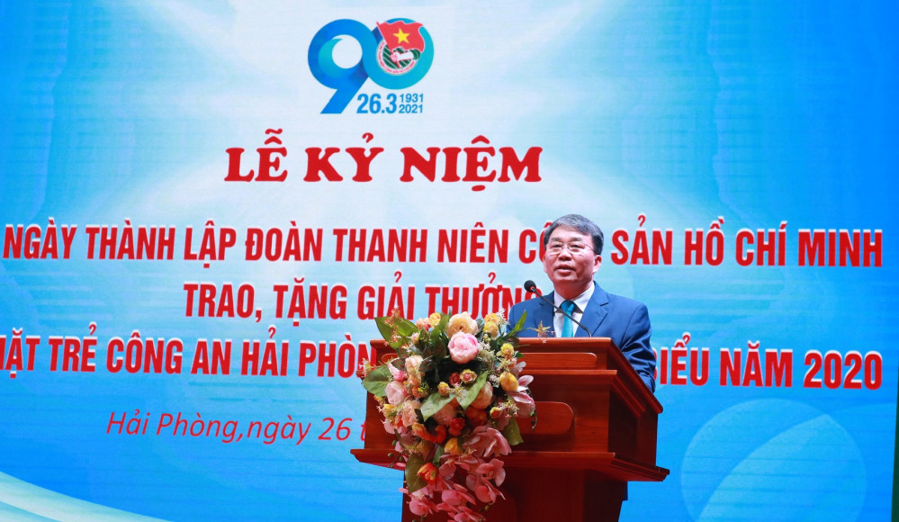 Trung tướng Trần Bá Thiều – Nguyên Tổng cục Trưởng Tổng cục J88 com the gioi đỉnh cao CAND, nguyên Giám đốc CATP, nguyên Bí thư Đoàn Thanh niên CATP, chia sẻ, truyền thụ những kỷ niệm và kinh nghiệm quý báu trong công tác Đoàn, phong trào thanh niên