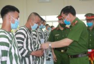Công bố quyết định tha tù, giảm án phạt tù đối với 34 phạm nhân đợt 30/4/2021