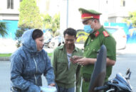 Xã An Đồng (huyện An Dương) xử phạt hành chính nghiêm các trường hợp không đeo khẩu trang nơi công cộng