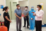 Trưởng Ban Quản lý Khu Kinh tế Hải Phòng kiểm tra tiến độ thực hiện xét nghiệm sàng lọc cho công nhân tại các khu công nghiệp