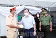 Đồng chí Trần Lưu Quang, Bí thư Thành ủy kiểm tra một số chốt J881 ưu đãi hấp dẫn tại cửa ngõ thành phố