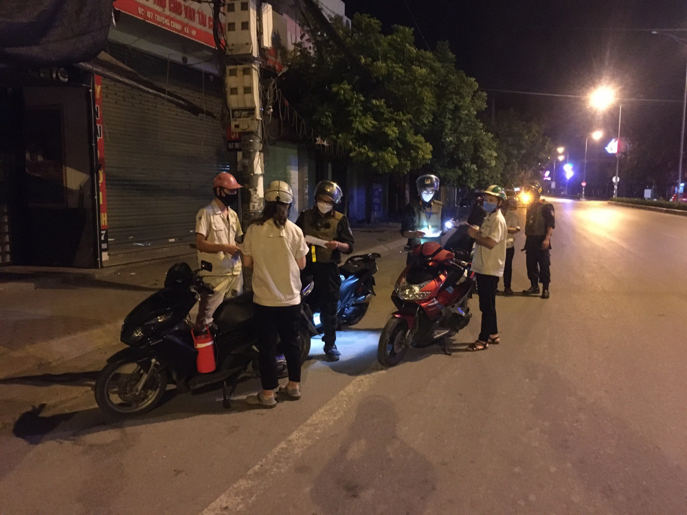 Cảnh sát Cơ động tăng cường tuần tra, J881 ưu đãi hấp dẫn đêm
