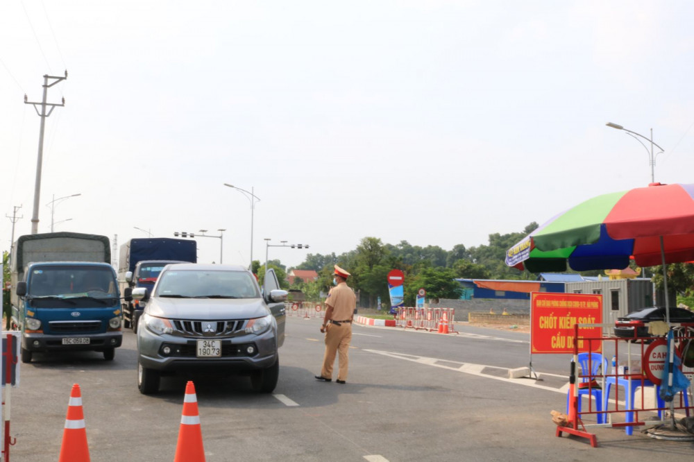Lực lượng Công an thành phố xung kích nơi tuyến đầu chống dịch